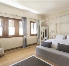 5 bedroom villa with infinity pool on Lefkada, sleeps up to 14